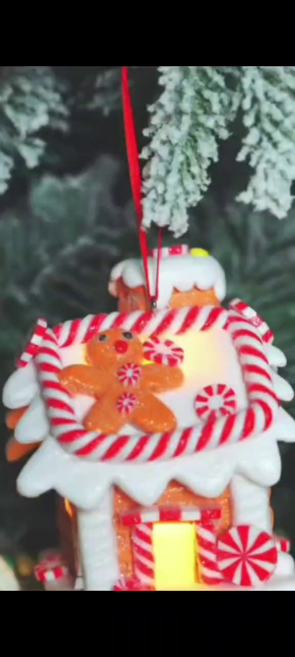 Gingerbread House Christmas Candles