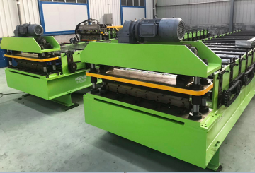 Corrugated floor decking roof sheet forming machine