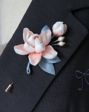 Original design of non-legacy velvet brooch
