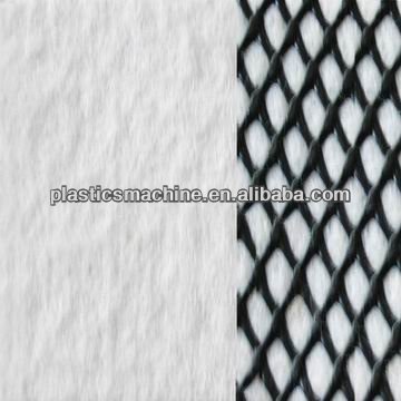 Plastic and nonwovens laminating net machine