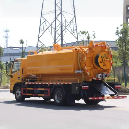 Vacuum sludge suction urban pipeline digging vehicle