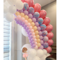 Ballons arc-en-ciel pour les décorations de fête