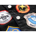 Jaqueta jeans masculina característica com patch