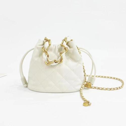 Fashionable Women's Handbag Collection