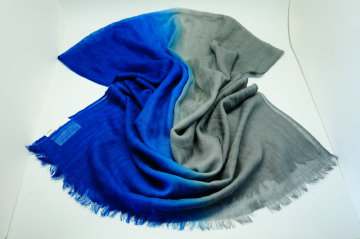 Ultra Thin Pure Wool Gradation Shawl Scarf