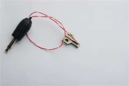 Micro electronics spot welding blade