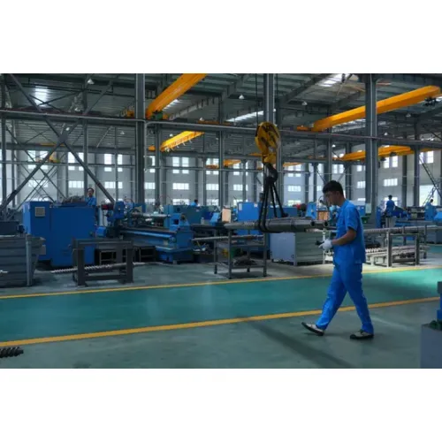 Titlu: **Echipament pentru șuruburi și cilindru din cauciuc**