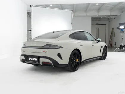 2024 Used Xiaomi Mi Car Su7 Max - 830km/700km Range Electric Vehicle