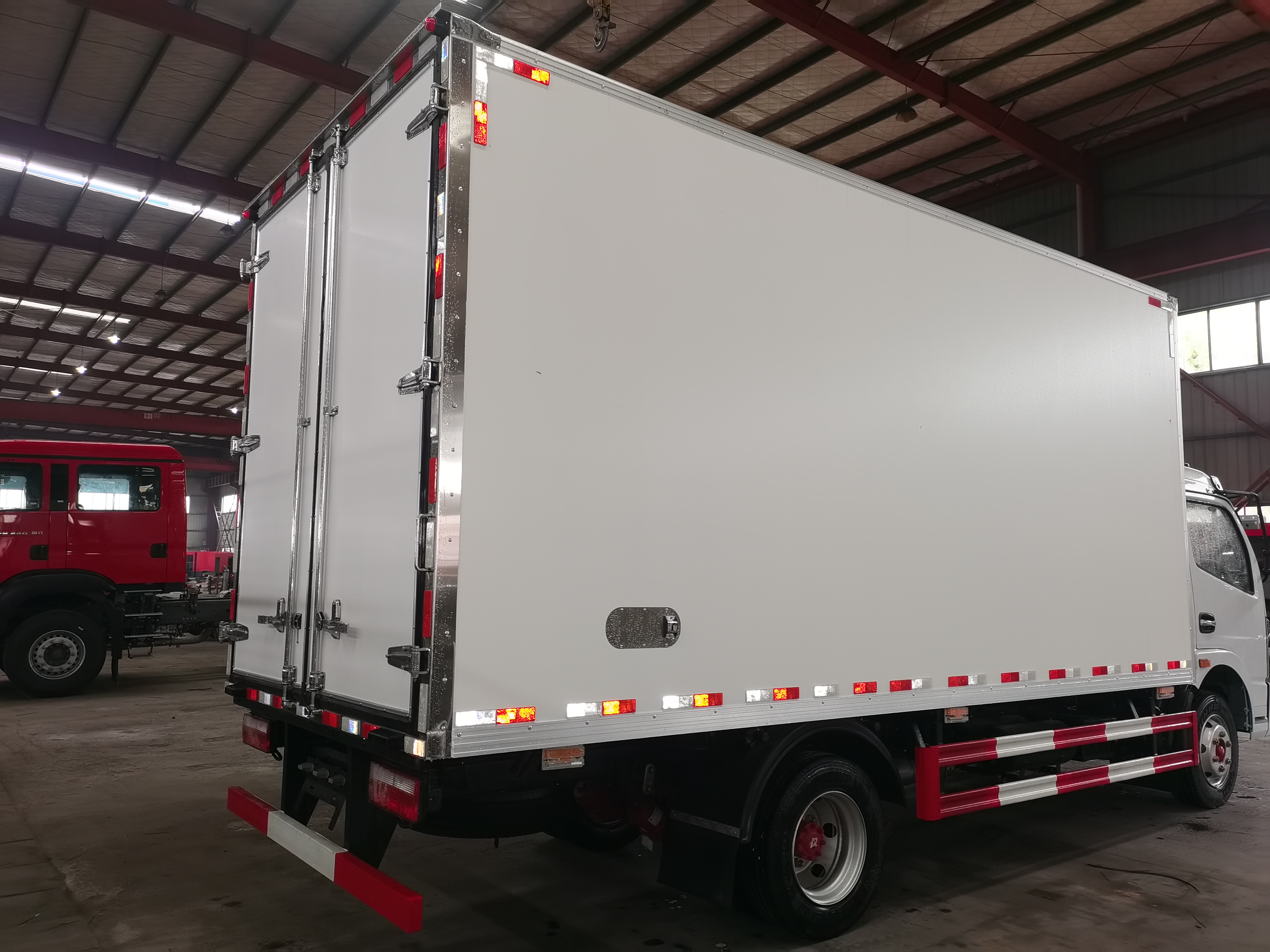5 Ton Fish Meat Fresh Vegetable Refrigerator Truck