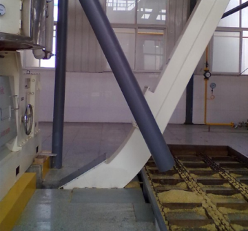 Skimmer for groundnut oil factory
