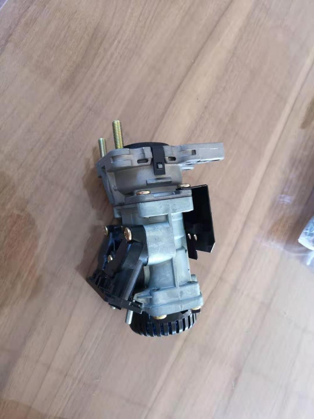 Renault foot brake valves