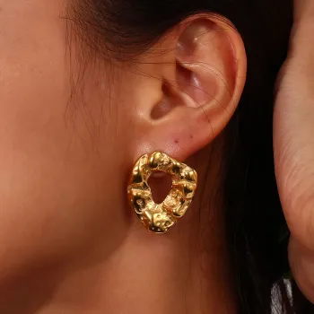 Vintage-Style 18k Gold Plated Hammered Texture Stud Earrings for Women with Tarnish-Free Stainless Steel Posts