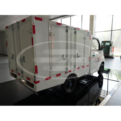 Binebenta ang electric cargo van
