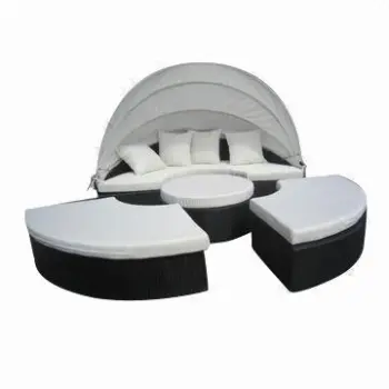 Synthetic rattan sun bed with powder coating, aluminum frame and water-resistant cushion