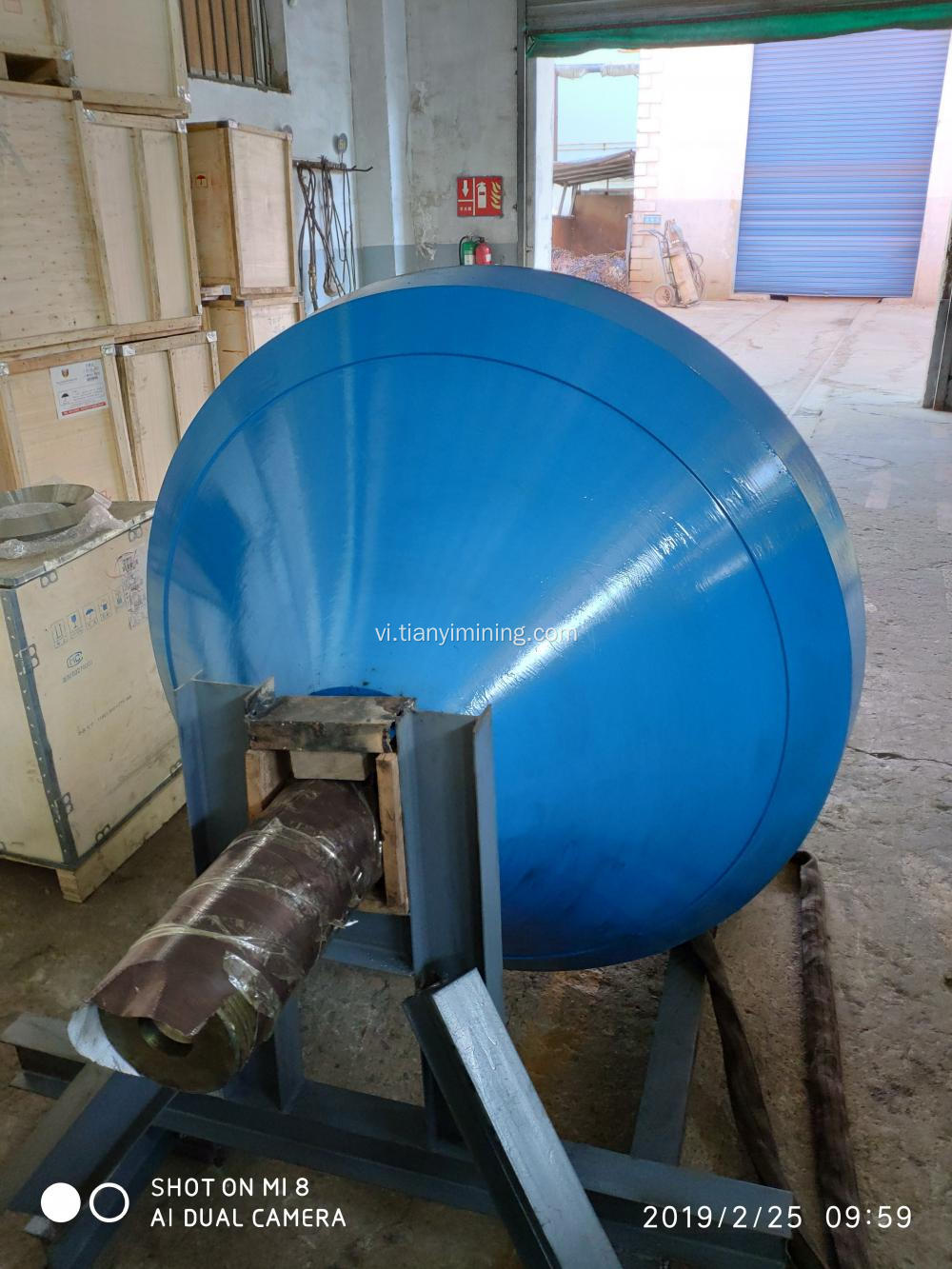 Symons Cone Crusher Lắp ráp