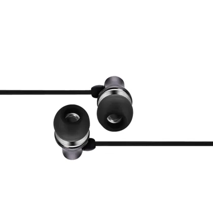 black color In-ear Wire Earphone