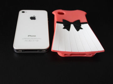 Red Apple 4 / 4s Mobile Silicone Phone Cases Moschino Dress Skirt Following
