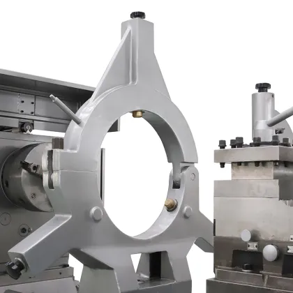 Manual Lathe Machine with 5-645 RPM Speed by Tornos for Metal