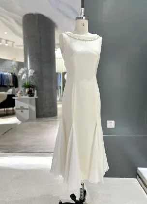 Sleeveless Flowy Ivory Bai Yu Guang