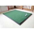 Tapete para golpear golf con bandeja para pelotas
