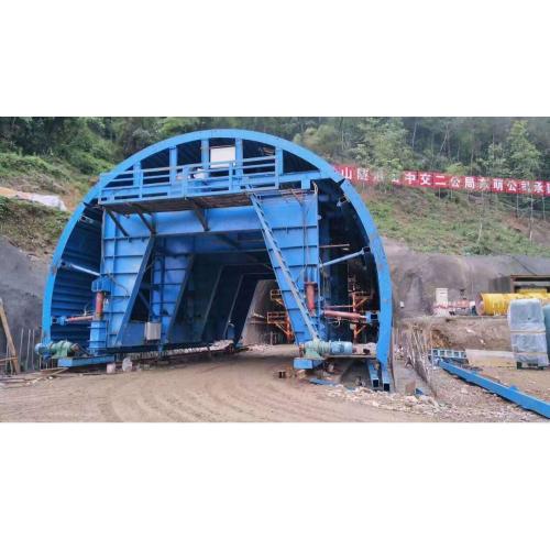 Système de chariot à coffrage de tunnel de revêtement en béton