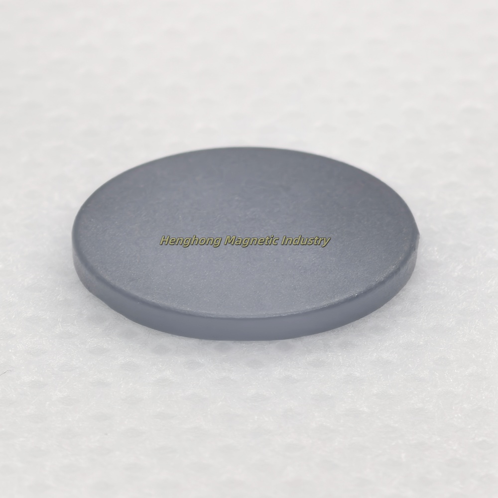 Circular ferrite magnet Y35