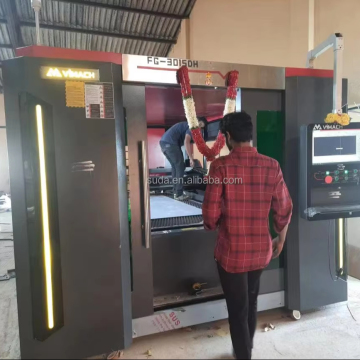 SUDA 3000W Whole Cover Optical IPG MAX RAYCUS Auto Focus Fiber Laser Cutting Machine