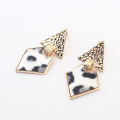 Temperamento Europeu leopardo impressão resina stud brincos moda revista nova verão quente vender brincos de gota metal ouro