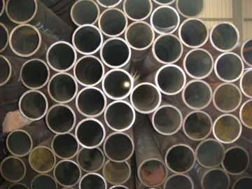 Hot Rolled Mild Steel Seamless Pipes (O.D 57-219mm,W.T 5-35mm)