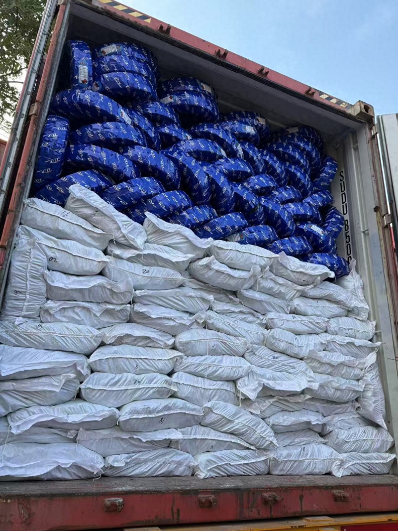 Ruisifu's Guinea 40-foot high-cubic-meter motorcycle tires have been shipped, adding a key support point to its African expansion