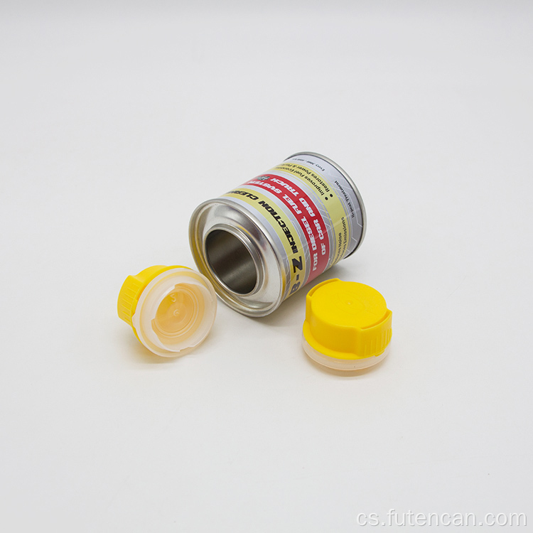 Prázdné plechovky s přísadami do paliva