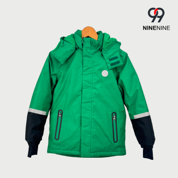 Ropa de esquí con bloques de color verde y negro para niños de moda