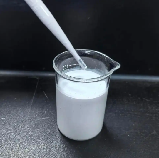 Olio siliconico per tintura e finissaggio tessile