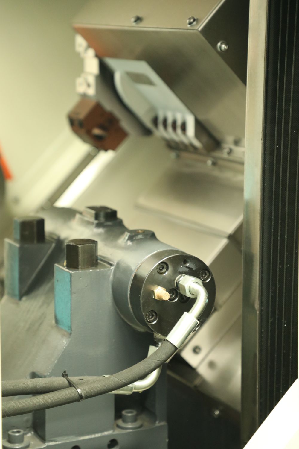 CNC Slant Bed Lathe Machine
