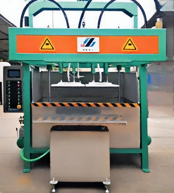 Automatic single-station feeding forming machine