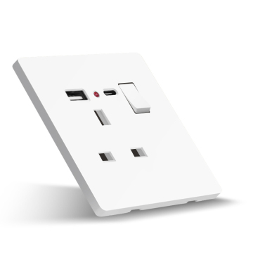 Pobite murale britannique avec USB et ports de chargeur de type C - Pobite d'alimentation de 13 ampères