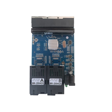 Suis serat gigabit dengan 2 port serat dan 4 pelabuhan LAN