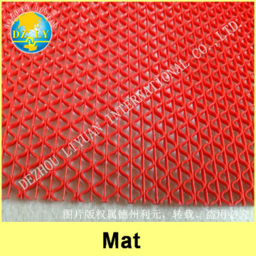 Swimming pool carpet