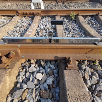 Digital Railway Rail Straightness Measuring Gauge for Weld Inspectors