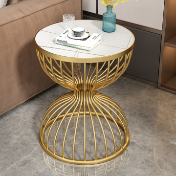 Lichte luxe rose goud marmer rond zijtafel