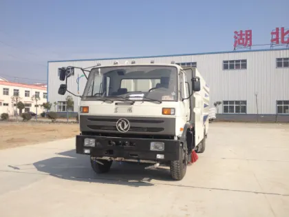CLW Outdoor Truck Mounted Vacuum Street Sweeper