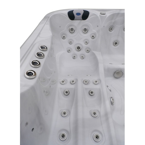 6-Person Acrylic Outdoor spa