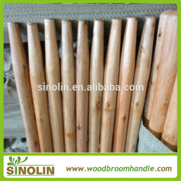 2016 hot sell varnished wooden rake handle