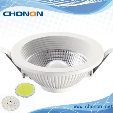 Low cost recessed down light with round diffuser