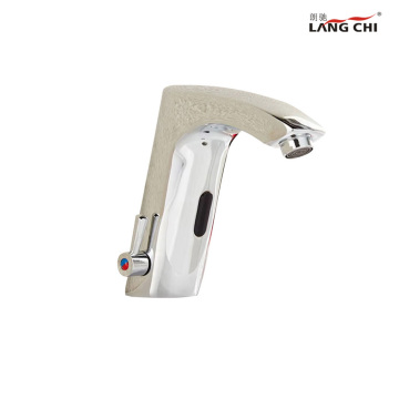 উচ্চ দক্ষতা OEM স্পর্শহীন ব্রাস সেন্সর ধোয়া বেসিন কল