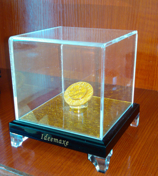 Acrylic Lucite Cube Display Box for Jewelry