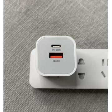 20W QC3.0 USB C高速充電器