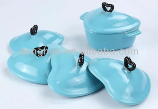 heart shape blue bakeware with lid