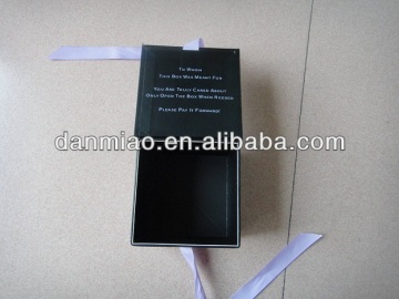 Fashion design cardboard folded clip music box with ribbon