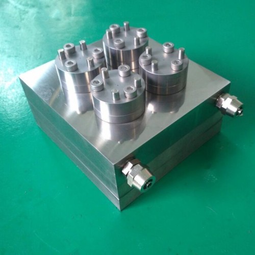 Hollow mold spinnerette die